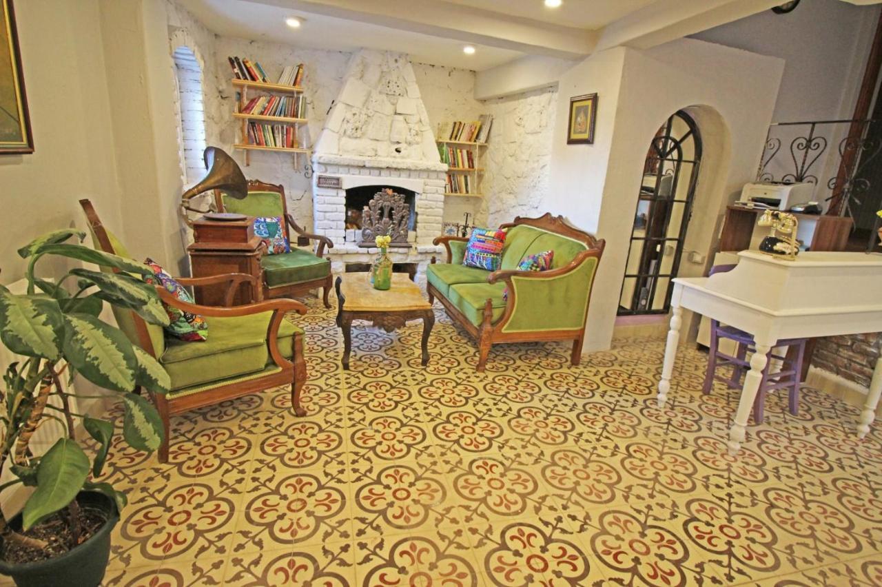 Eflatun Konuk Evi Hotel Canakkale Exterior photo